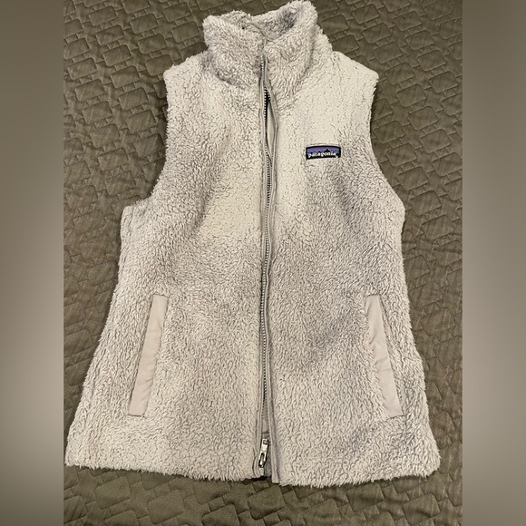 Patagonia vest size xs does have some matting could be dry cleaned - Picture 1 of 2